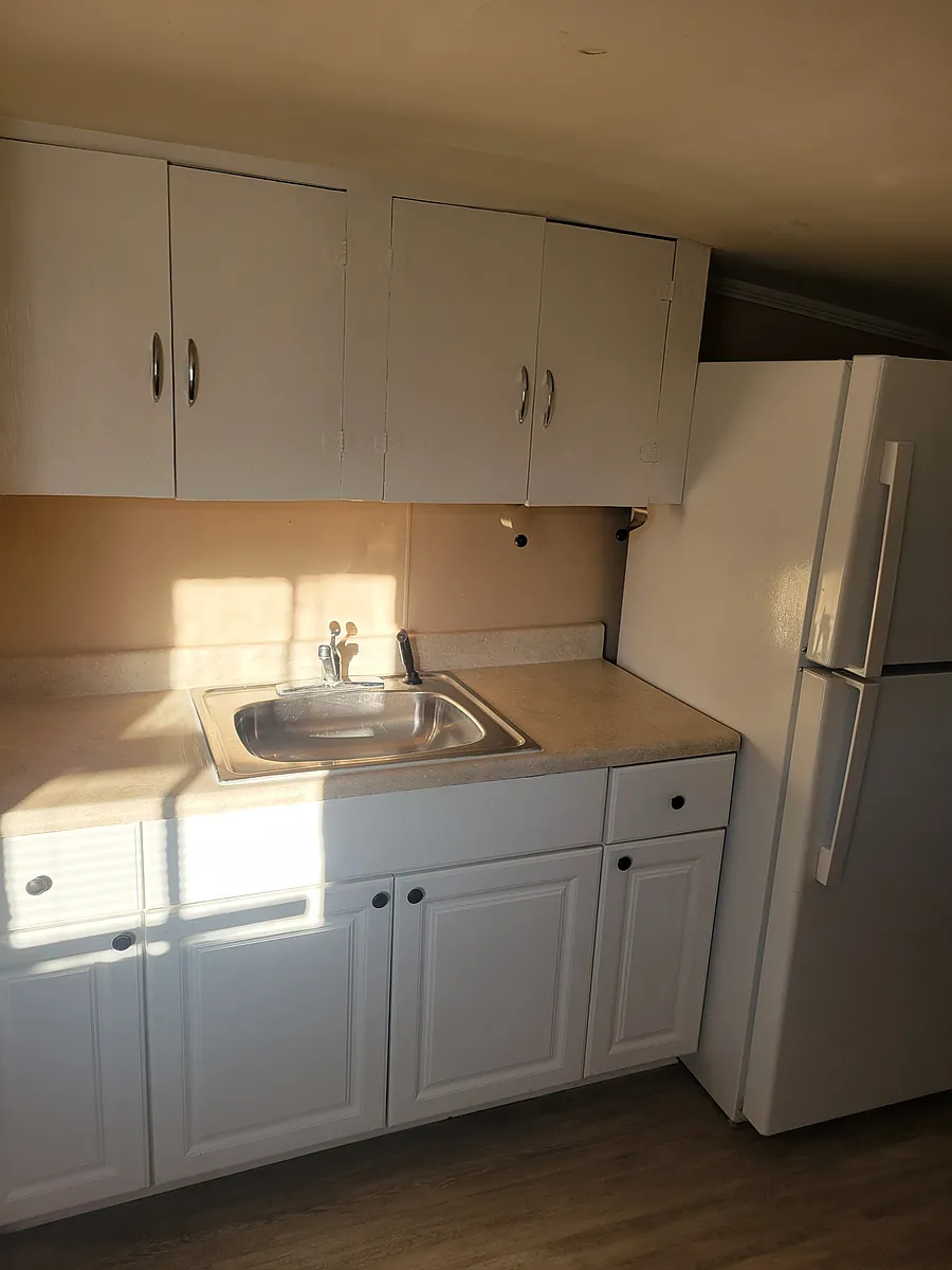 Building Photo - 38 Lake St #C