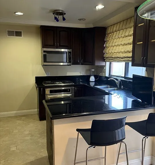 125 N Gale Dr #204 — Photo 9