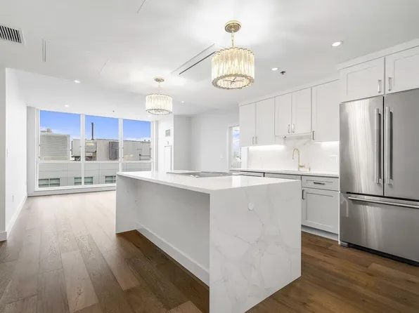 234 Causeway St APT 1205, Boston, MA 02114