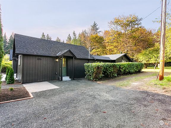 5th image of 3281 NE Old Belfair Highway