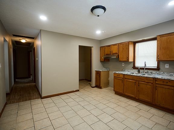 4th image of 4346 Lynnview Dr