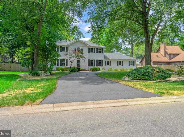 16 S Prestwick Ct, Dover, DE 19904