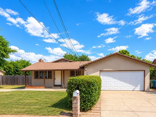 2522 Belladonna St, Redding, CA 96002