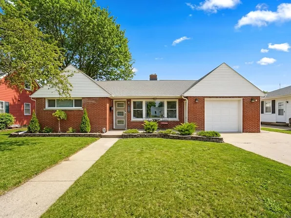 7609 20th AVENUE, Kenosha, WI 53143