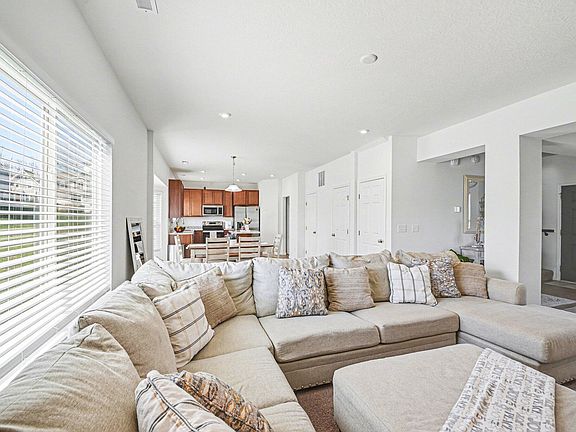 4th image of 2343 Slaney Ln
