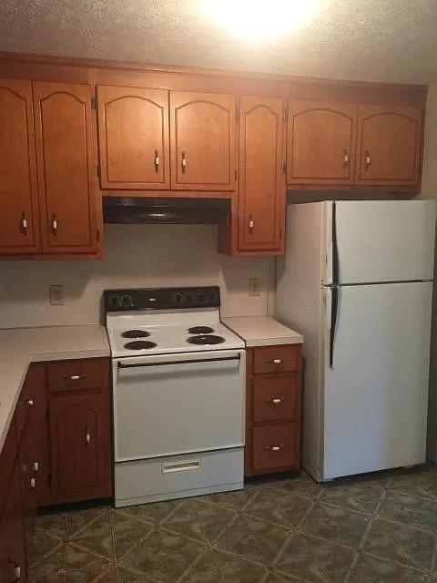 2 bed, $1,050 — Photo 3