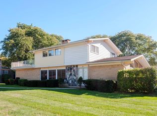 53 Briarcliff Pl, Grosse Pointe Shores, MI 48236
