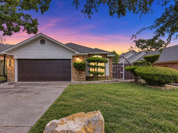10634 Tall Oak Dr, Fort Worth, TX 76108