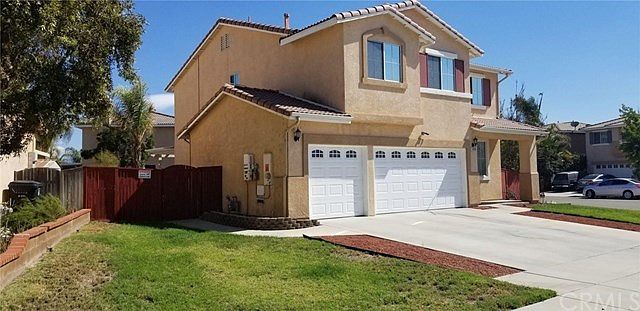 1st image of 998 Woodbridge Pl