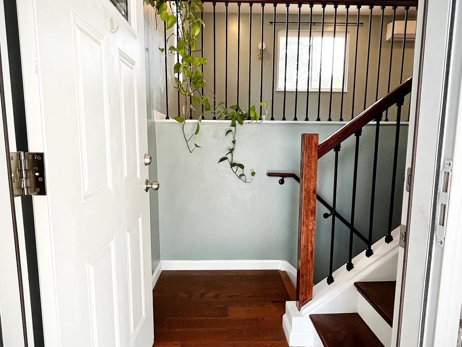 2 bed, 1120 sqft, $2,250 — Photo 2