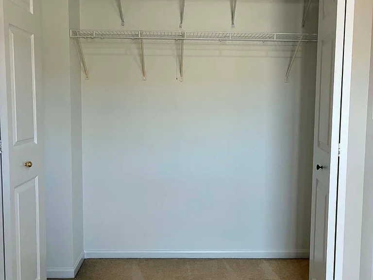 2nd bedroom - closer