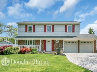 14 Raynier Pl, Nesconset, NY 11767