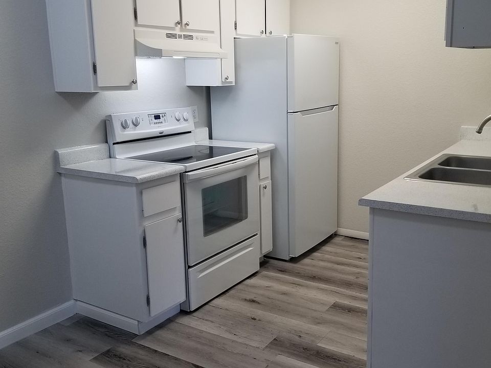 1st image of 3001 N 36th St APT 107