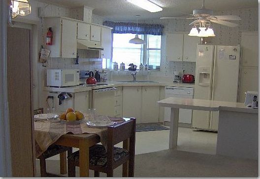 Eat-in kitchen
