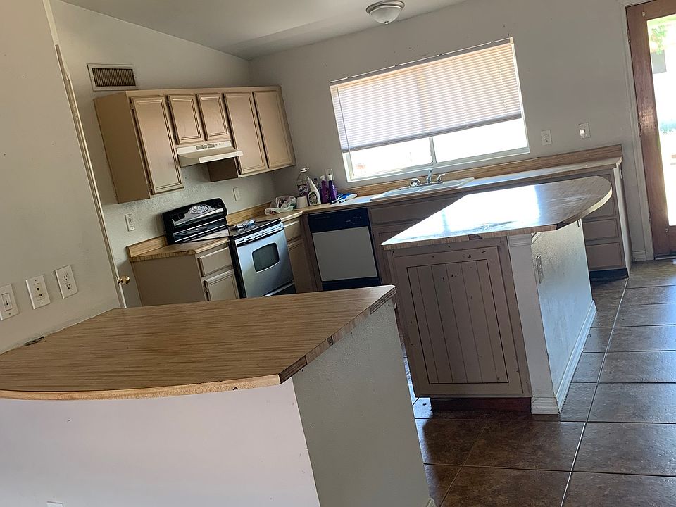1st image of 10811 W Calle Del Sol