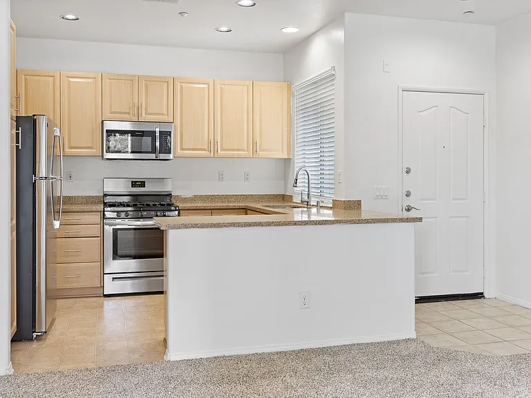 Via Ventura Apartments — Photo 12