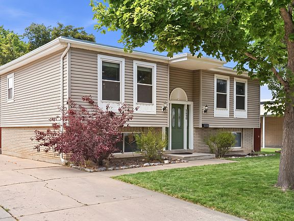 4th image of 9890 S Tonya Dr