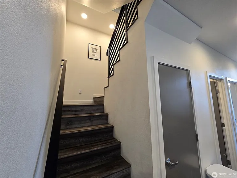 5203A Ravenna Ave NE — Photo 10