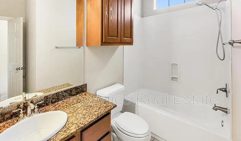 168 Forest Dr — Photo 2
