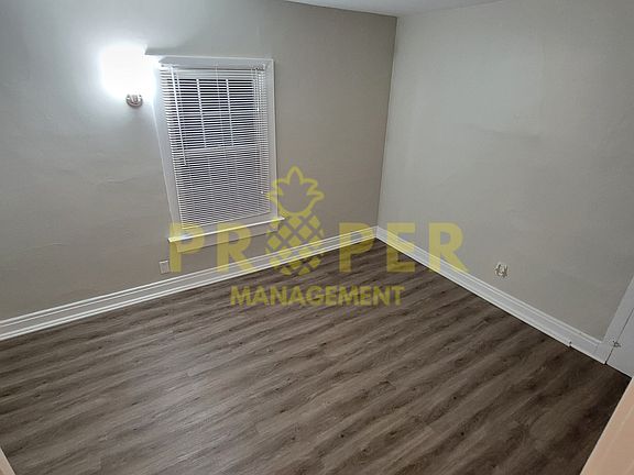 2nd image of 3212 E 4th St