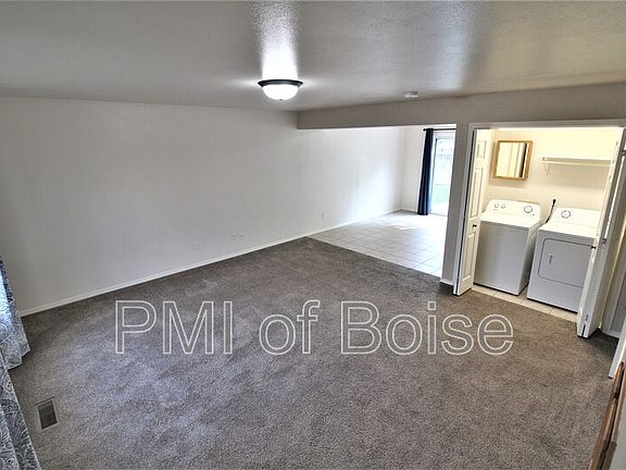 2nd image of 625 W Idaho Ave