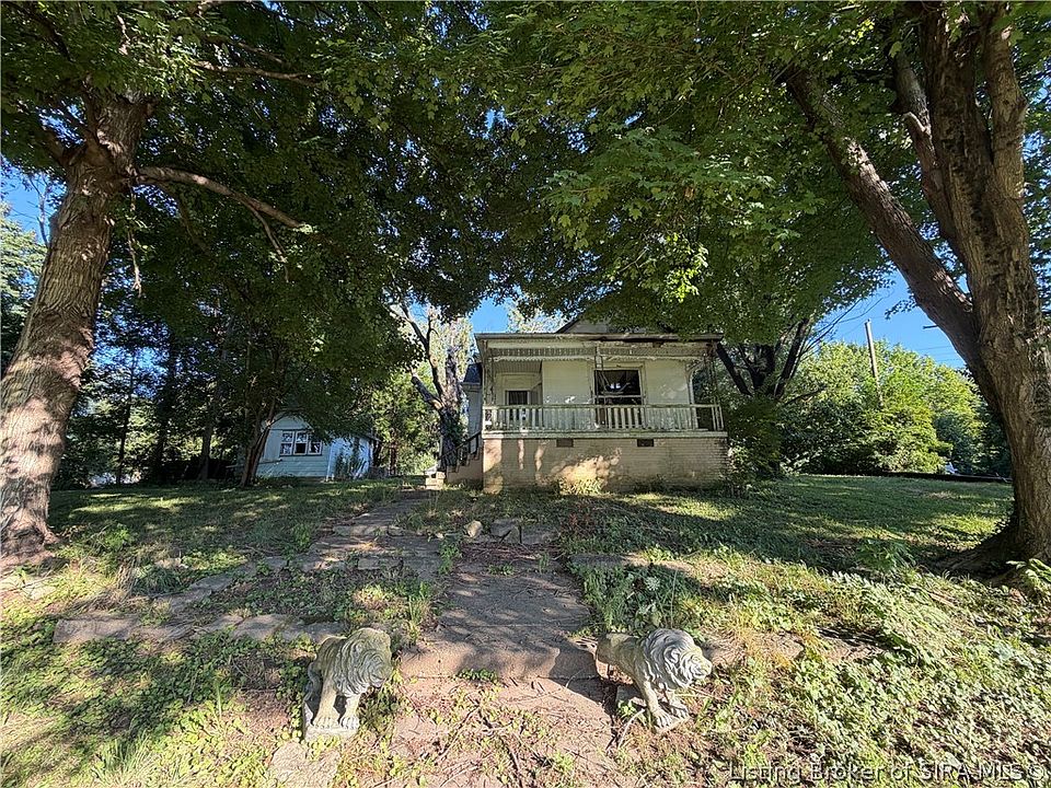 1st image of 620 Main Street
