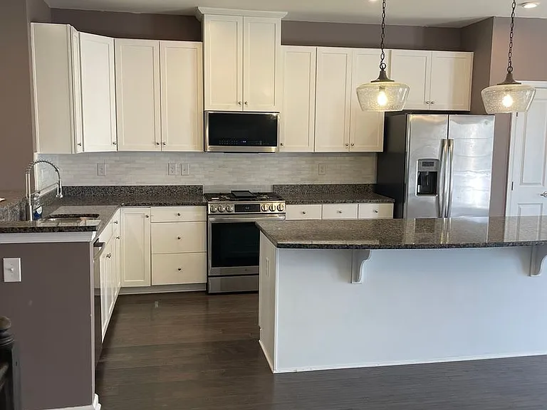 331 S Parkway Dr — Photo 34