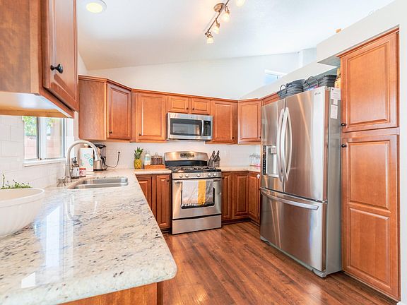 1033 Fairwind Ave-16