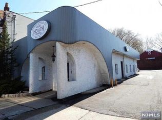 127 Kinderkamack Rd, Park Ridge, NJ 07656