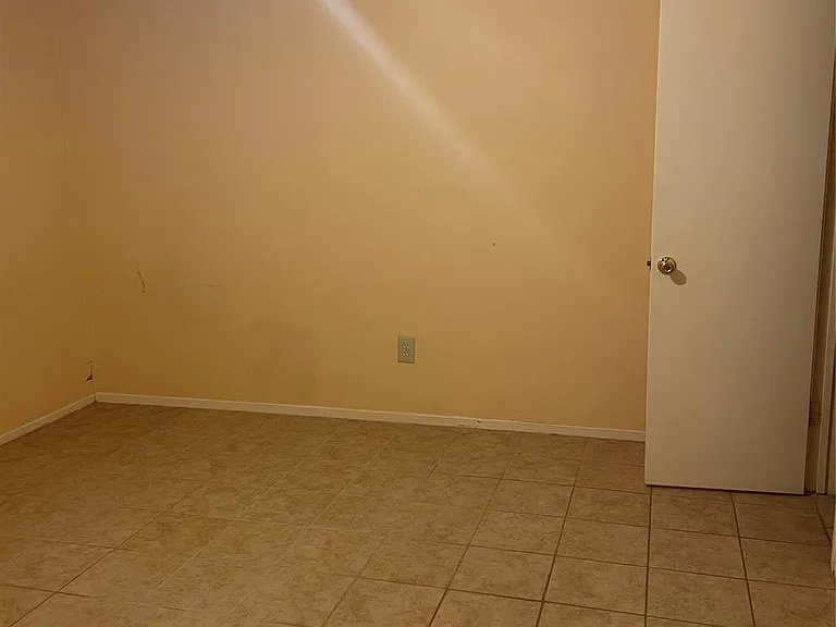 10751 Corona Ln — Photo 13