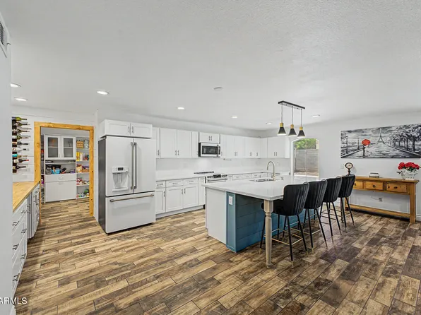 1910 E JUNE Circle, Mesa, AZ 85203