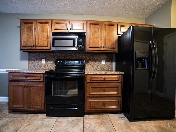 5th image of 330 Lee Road 2138