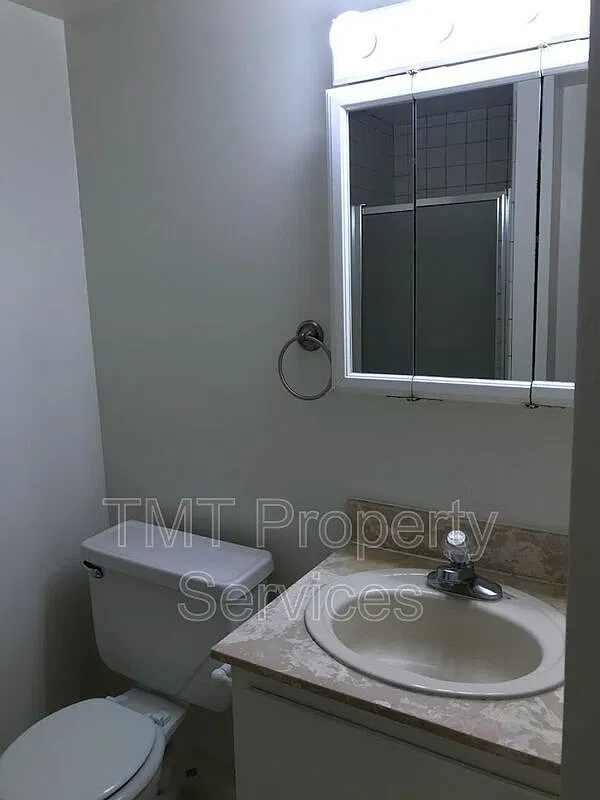 4 bed, 2.0 bath, 1344 sqft, $2,700 — Photo 4