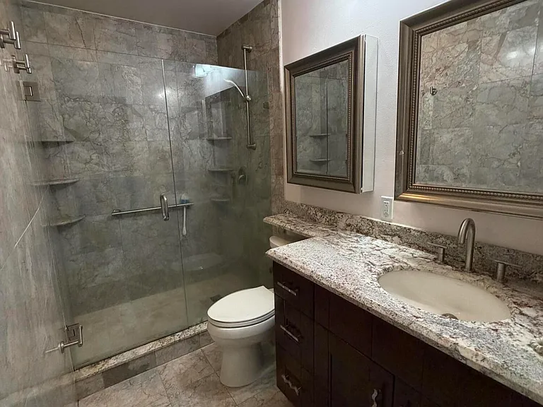 806 NW 41st Ct — Photo 23