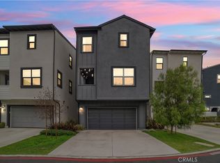 516 Caleigh Ln, Costa Mesa, CA 92627