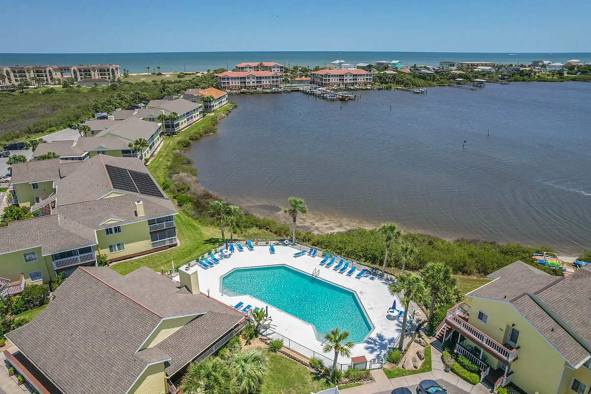 Building Photo - 611 Ocean Marina Dr #611