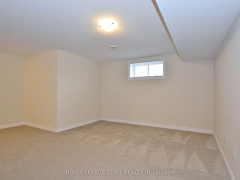 30 Rookie Cres — Photo 27