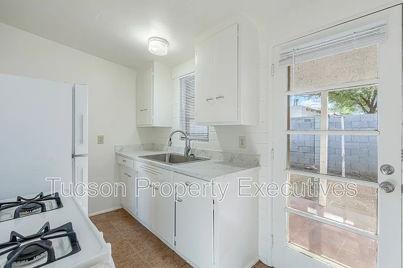 1 bed, 1.0 bath, 612 sqft, $900 — Photo 1