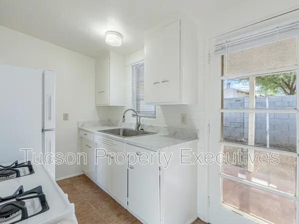 4246 E Pima St APT B, Tucson, AZ 85712