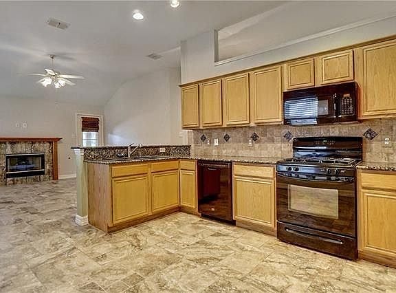 2nd image of 2752 Scarborough Dr