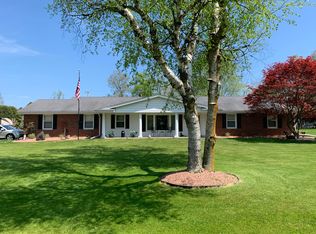1018 Hales Trl, Port Washington, WI 53074