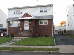 41 Main Ave, Elmwood Park, NJ 07407