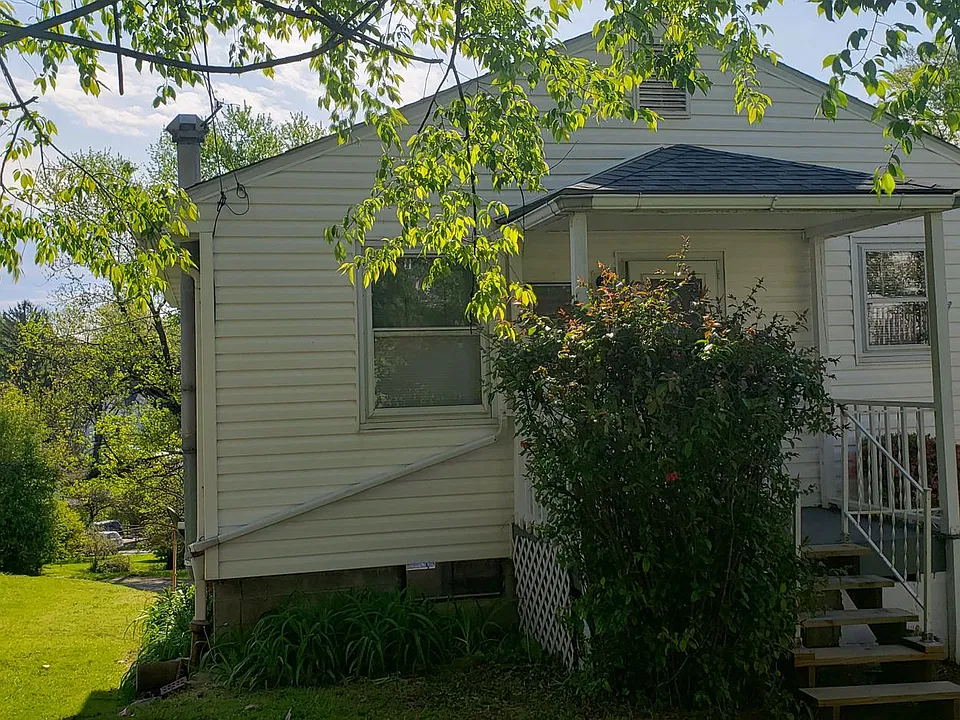 628 Jones Ave