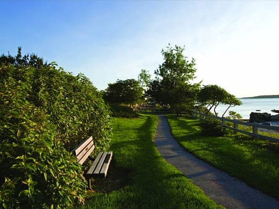 Walk Way to Lighthouse &