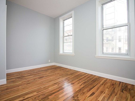 3rd image of 1349 Greene Ave APT 1L