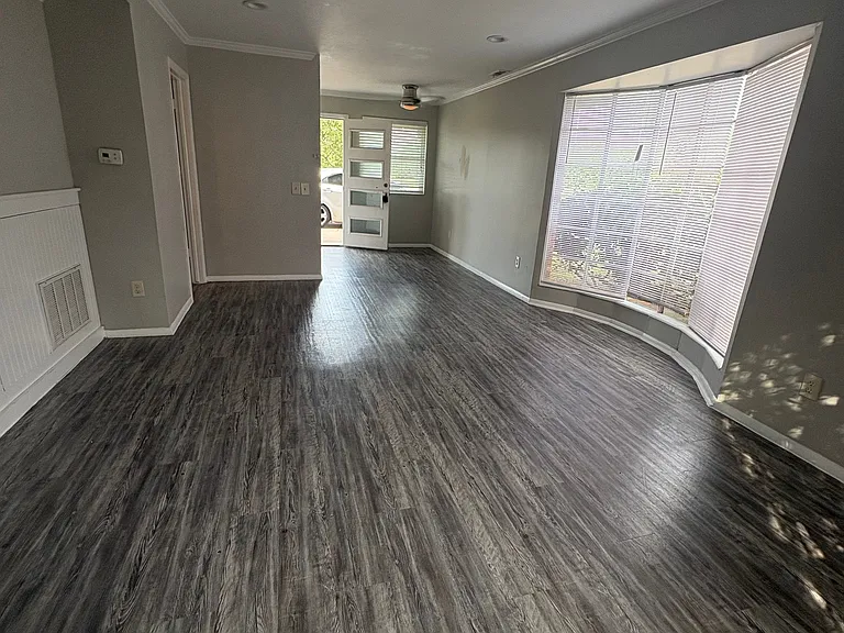 3854 S Cincinnati Ave #3854 — Photo 1