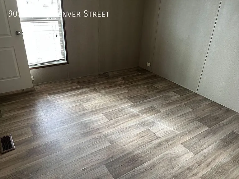 903 S Denver St — Photo 5