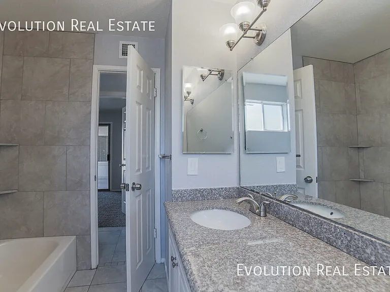 2110 S Shannon Dr — Photo 19