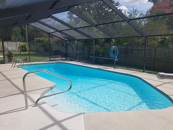 3rd image of 684 Tumblebrook Dr
