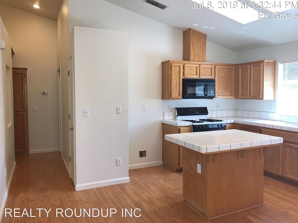 1st image of 9194 Bungalow Way